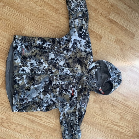 Sitka Stratus Jacket - Picture 10 of 16